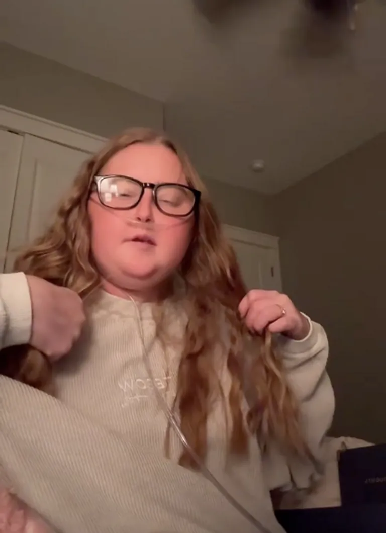 Anna Grace Phelan showing her followers the gifts she received from Tim Tebow, posted on May 16, 2025. | Source: TikTok/@phelann.annaa